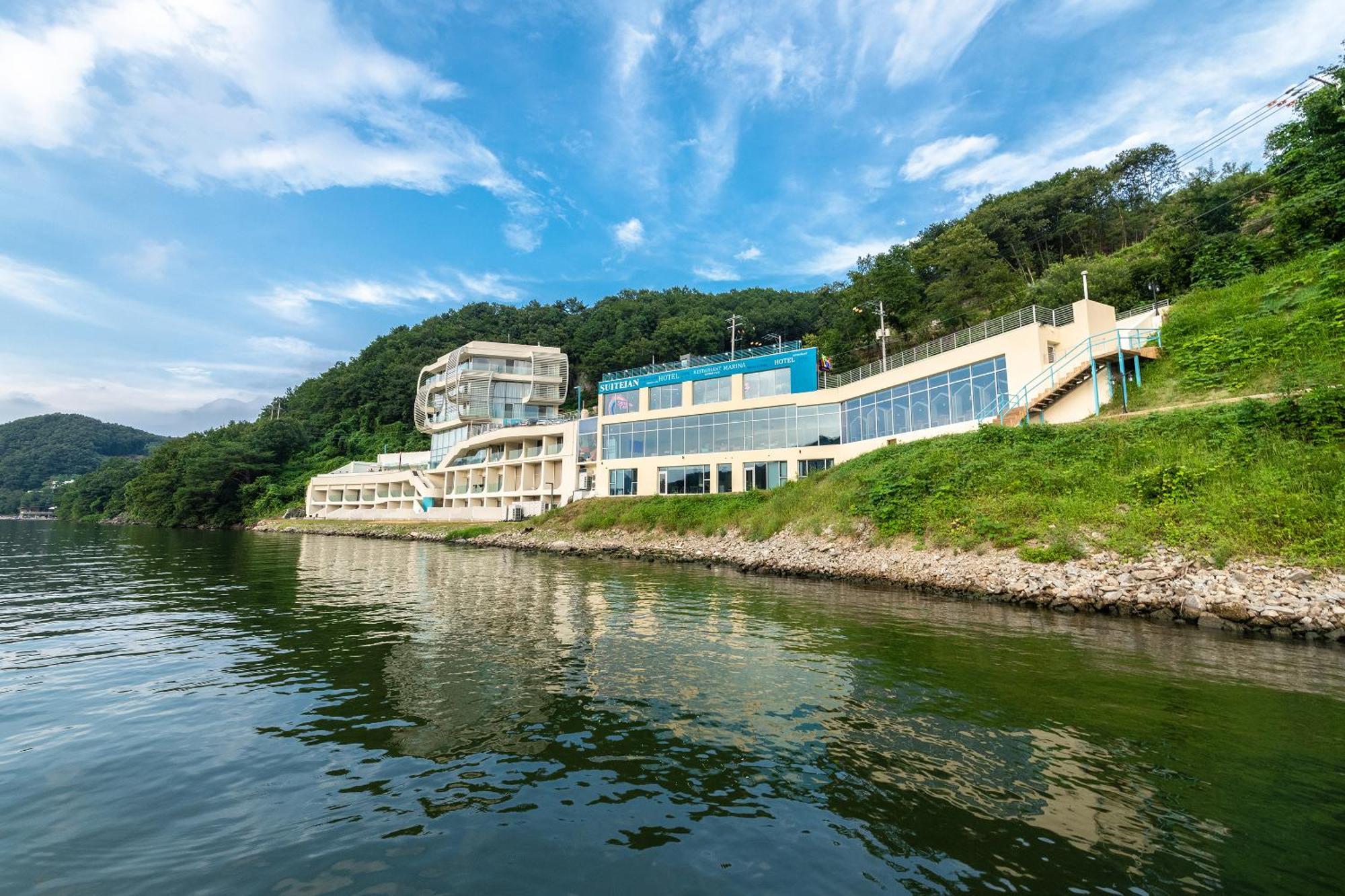 Gapyeong Suiteian Hotel&Resort Exterior photo